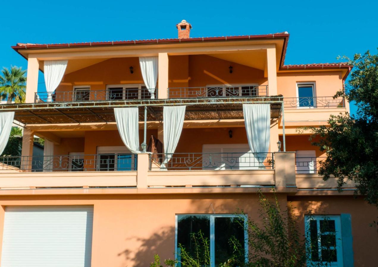 Apartments Villa Kristina Supetarska Draga Exterior foto